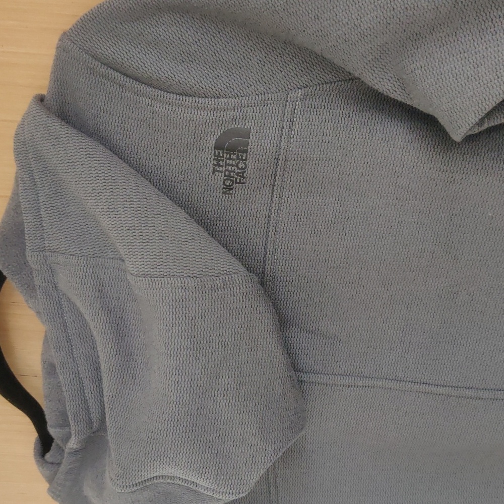 The North Face pullover with hood - Picture 2 of 4